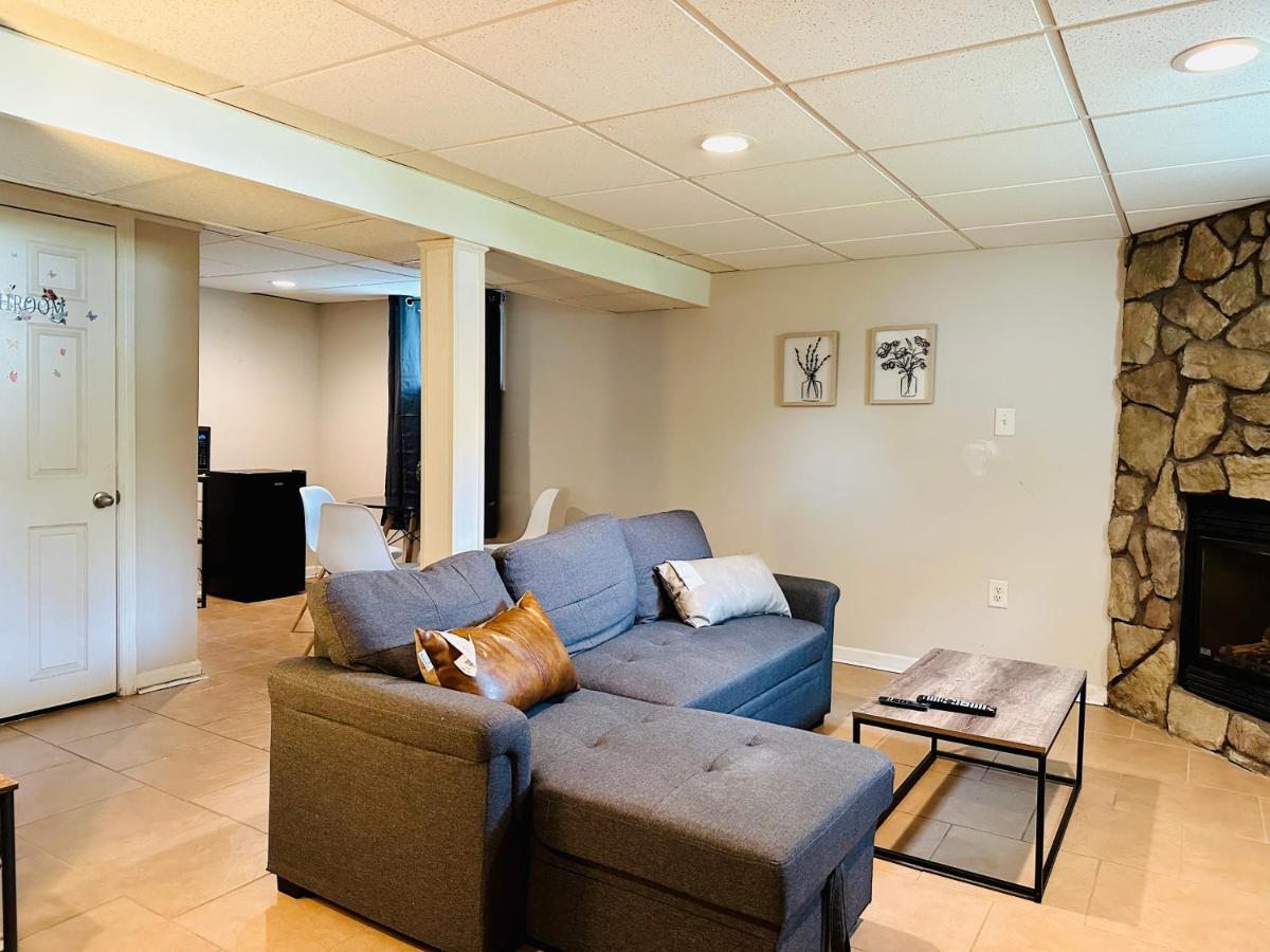 Campu'S Basement Studio W/ Private Entrance Cherry Hill Exterior photo