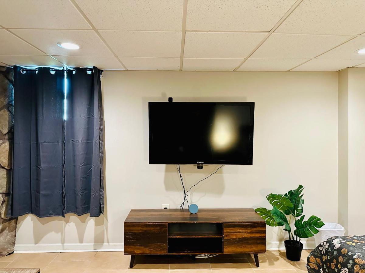 Campu'S Basement Studio W/ Private Entrance Cherry Hill Exterior photo